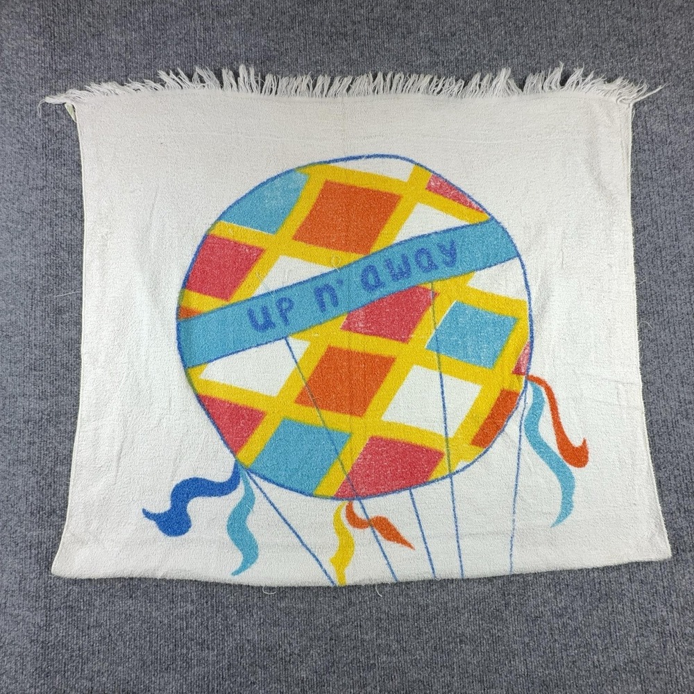 Cannon Bath Towel Up N' Away Hot Air Balloon City Skyline 20x30 Cotton USA
